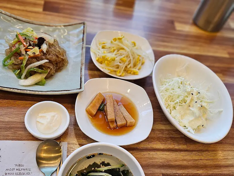 유쾌한 낙지 한상 차림