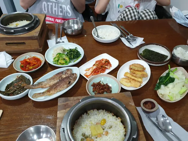 영양솥밥 한상차림