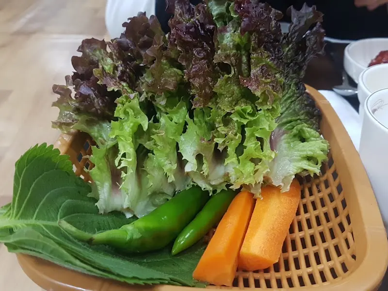 신선한 쌈 채소