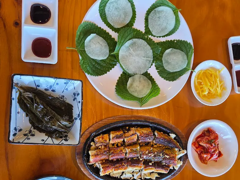 등나무가든의 환상적인 장어구이 비주얼