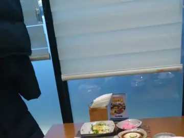 명지에서 맛보는 감동, 명지첫집에서 즐기는 보쌈정식 맛집 탐험기