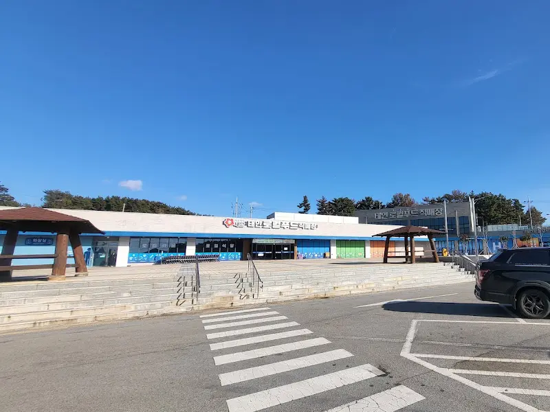 태안 로컬푸드 직매장 외부 전경