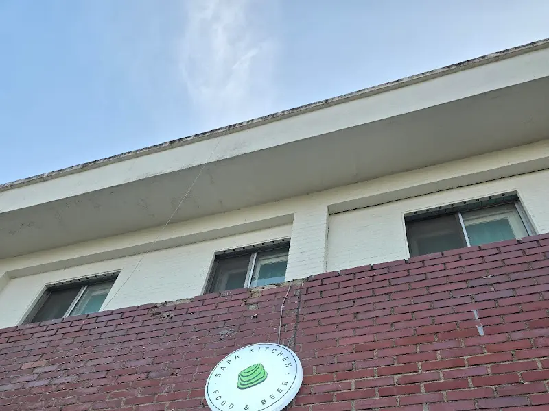 사파키친 외부 간판