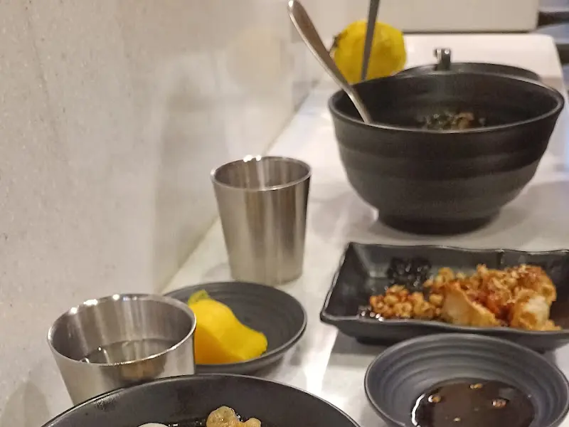 깔끔하게 차려진 음식