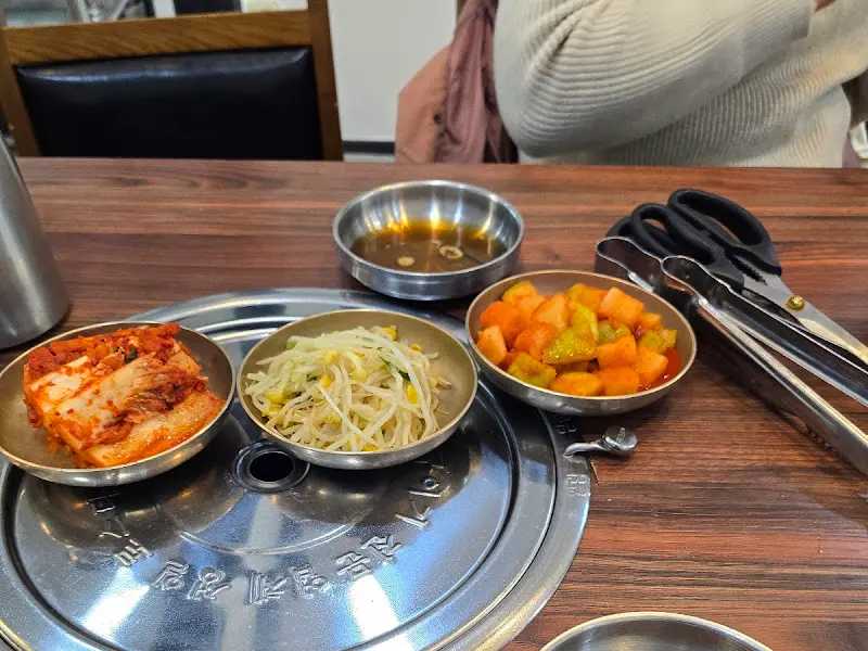 갈비탕과 밑반찬