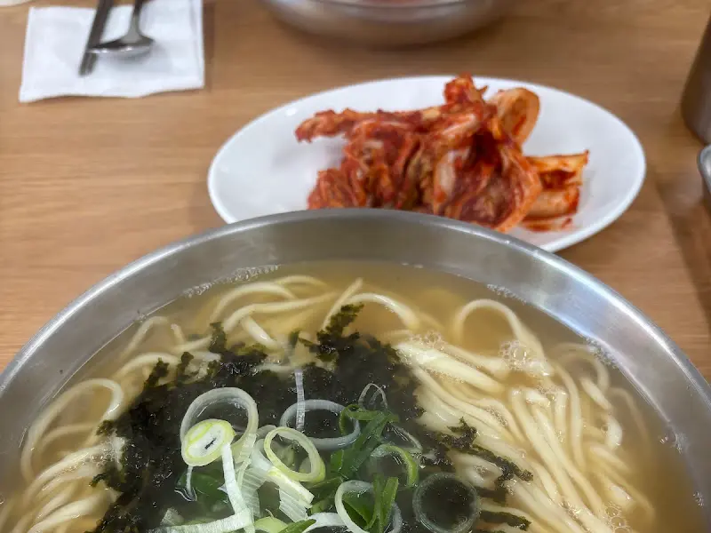 칼국수와 김치
