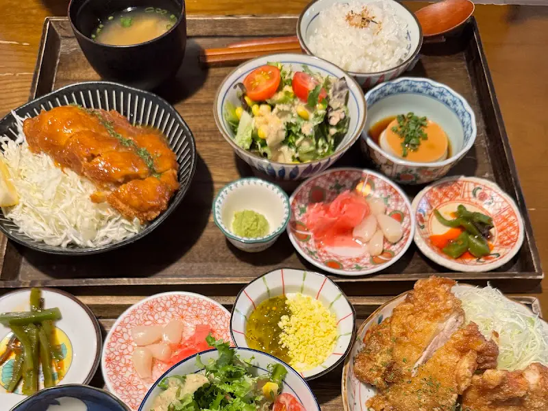 치킨난반 정식 한상차림