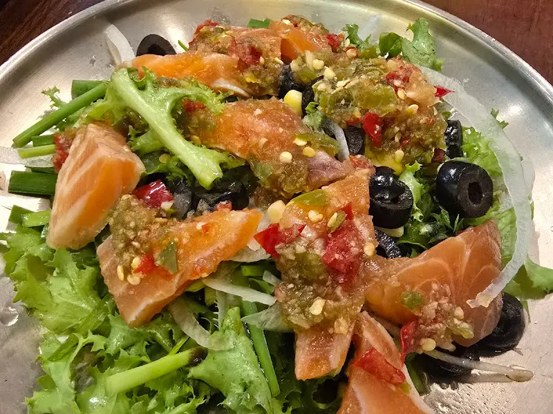 연어 샐러드 클로즈업 샷