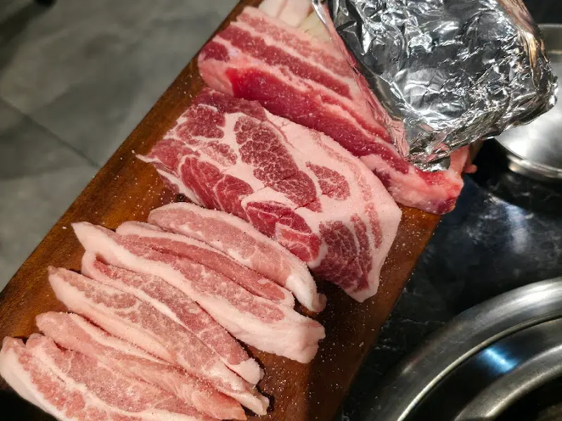 신선한 돼지고기