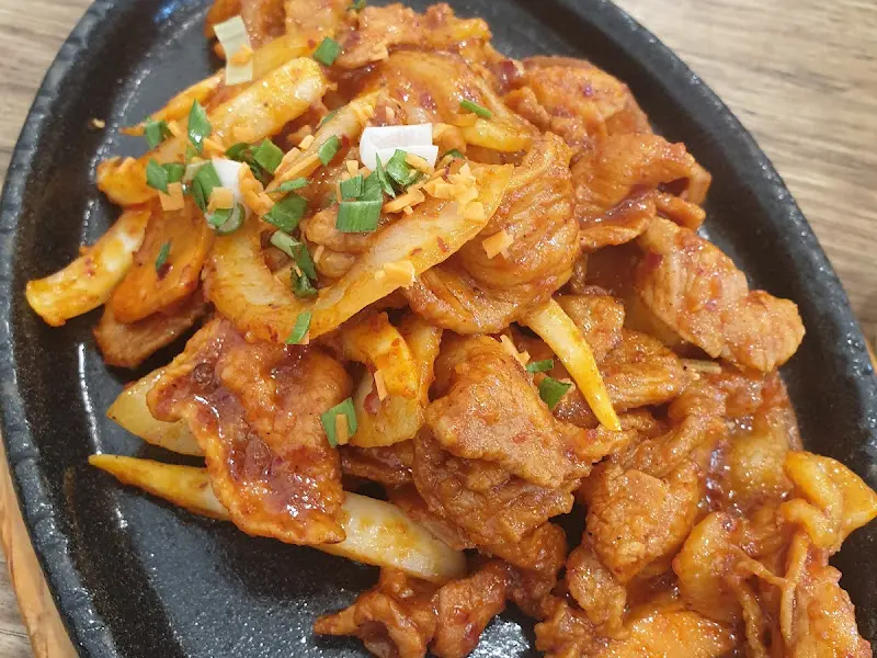 윤기가 흐르는 제육볶음