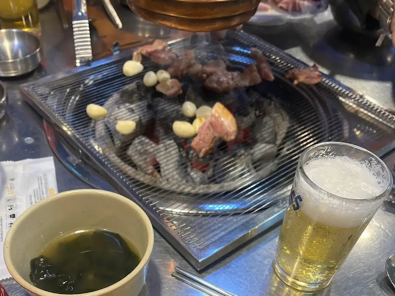 숯불 위 등갈비