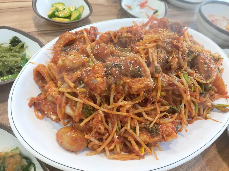 아구찜과 밑반찬
