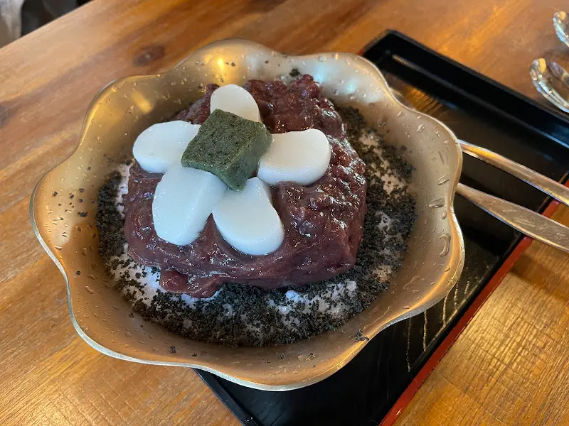 흑임자 팥빙수 단면