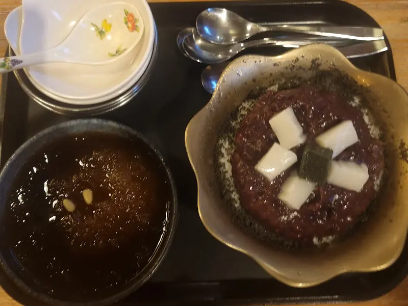 흑임자 팥빙수와 수정과 세트