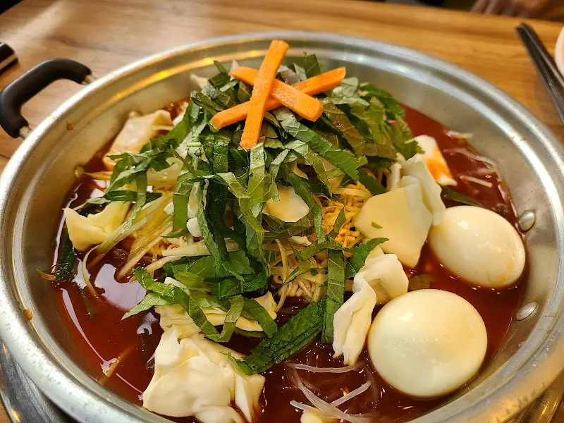 푸짐한 떡볶이 한 상