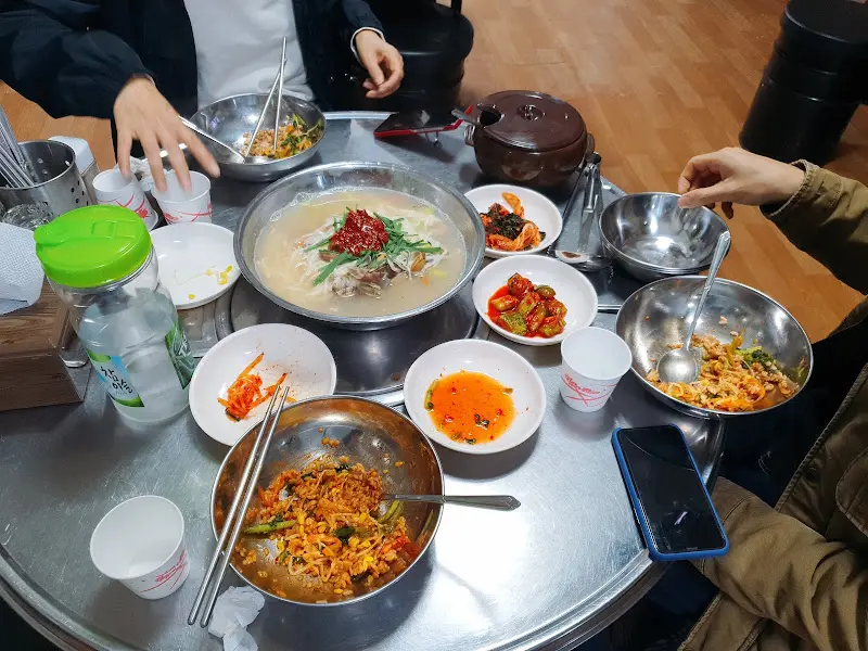 홍초식당 한상차림