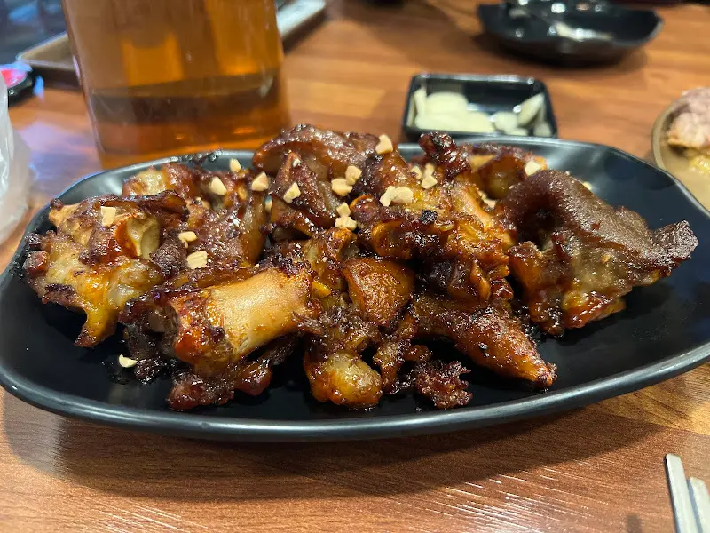 겉은 바삭하고 속은 촉촉한 튀김 족발