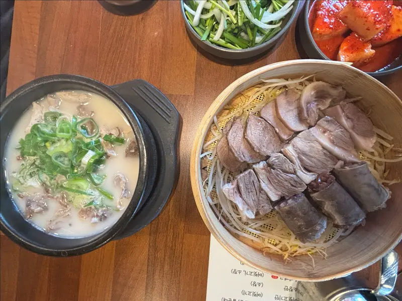 순대국과 대나무찜정식의 환상적인 조합