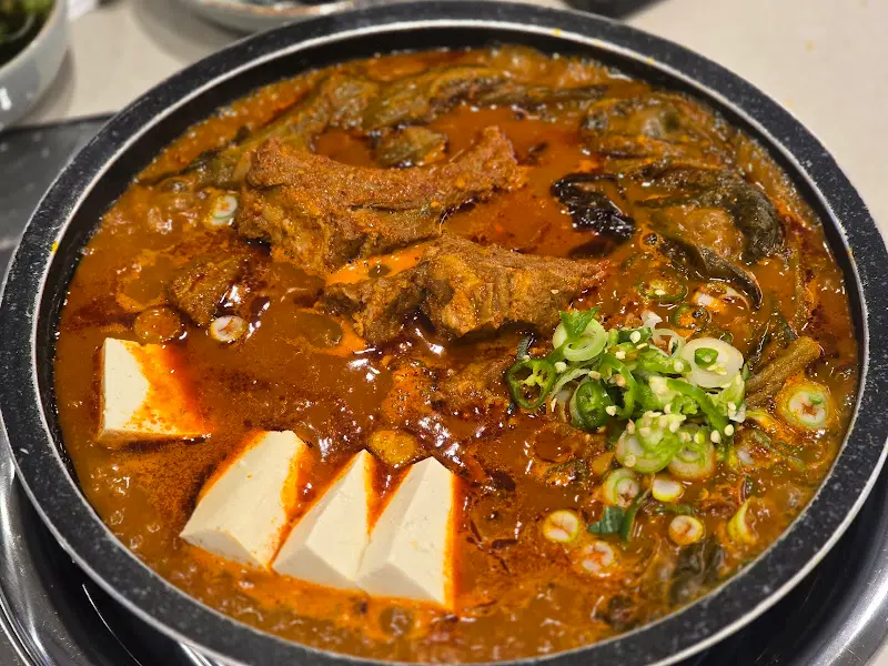 깔끔한 매장 내부