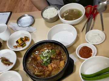 구미 현지인이 인정한 매콤 갈비찜 맛집, 박가네 왕갈비찜에서 맛본 레전드 한 끼