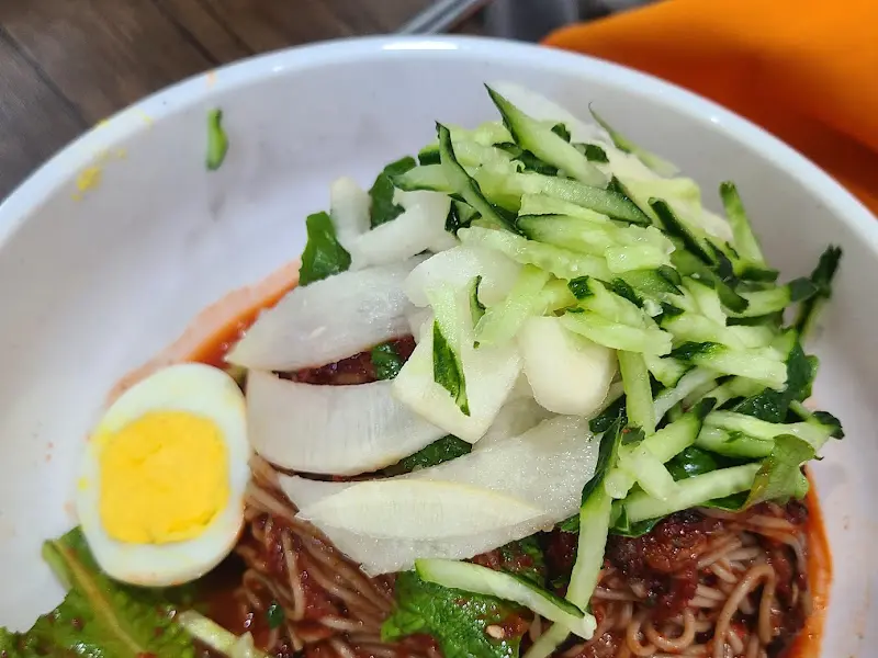 비빔 막국수