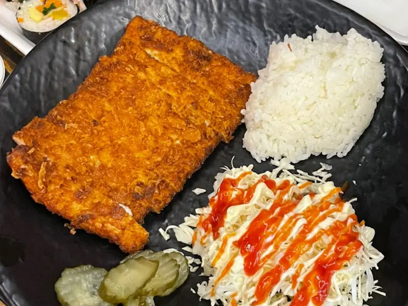 바삭함이 살아있는 치즈 돈까스