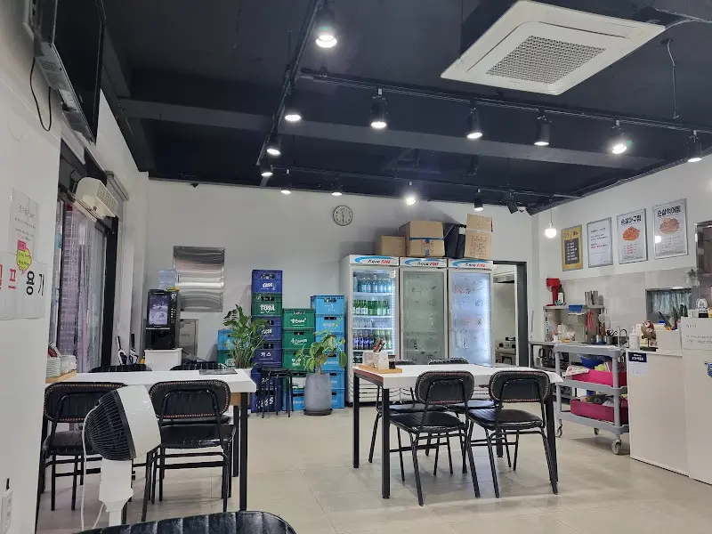 식당 내부 전경