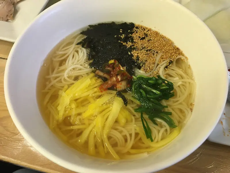 고기국수의 풍미