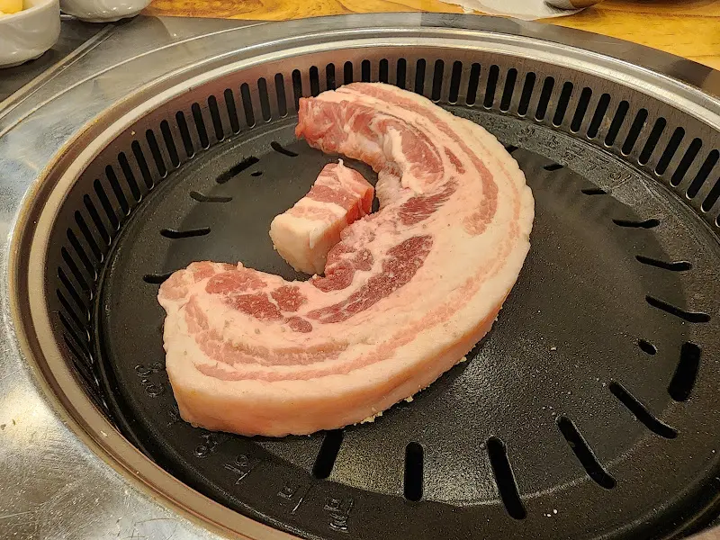 맛찬들 왕소금구이 숙성 삼겹살