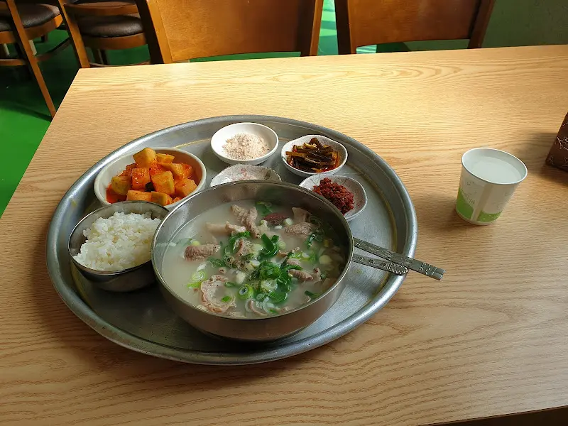 순대국밥 한상차림