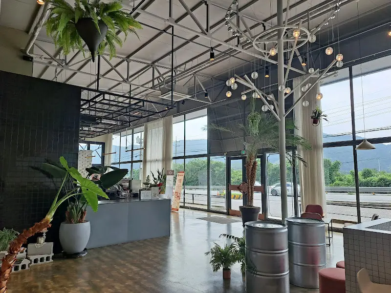 카페 내부 전경2