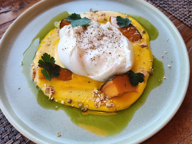 테이블뷰 부라타 치즈 샐러드