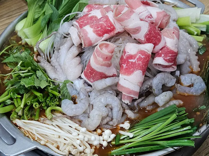 푸짐한 낙지전골