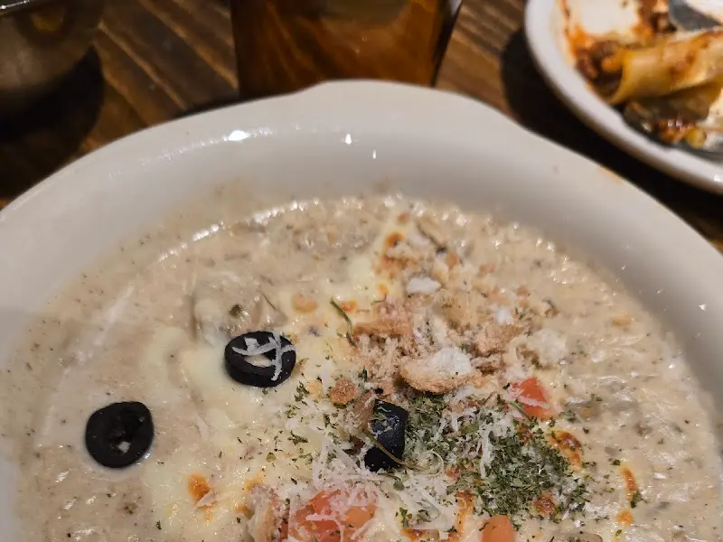 크림소스와 빵가루가 조화로운 그라탕