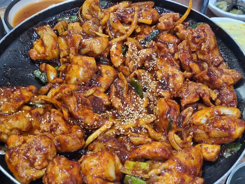 윤기가 흐르는 제육볶음