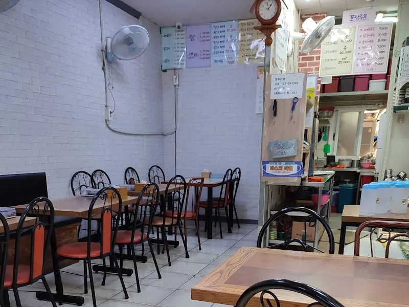 맛대맛 내부 전경