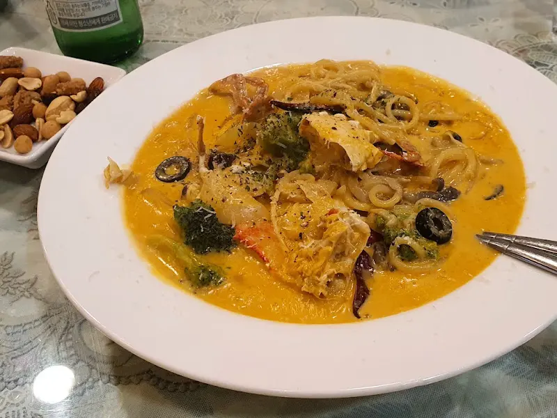 푸짐한 꽃게 크림 파스타