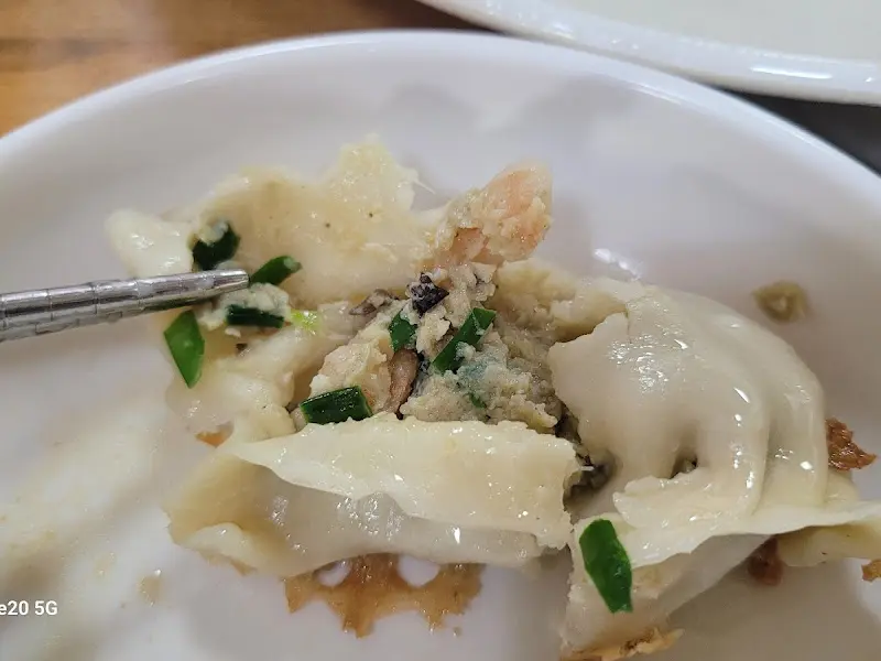 새우와 부추가 듬뿍 들어간 물만두