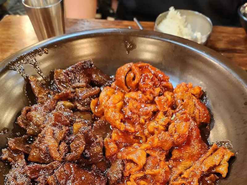 제육볶음과 고기