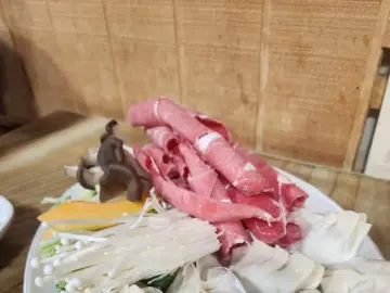 소박한 정취와 깊은 만두 맛, 안성 청류재에서 찾은 따뜻한 만두전골 맛집