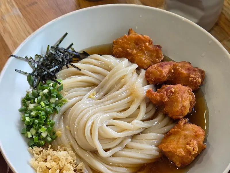 보기만 해도 군침이 도는 냉우동의 비주얼