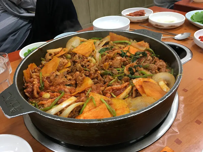 푸짐한 오리주물럭