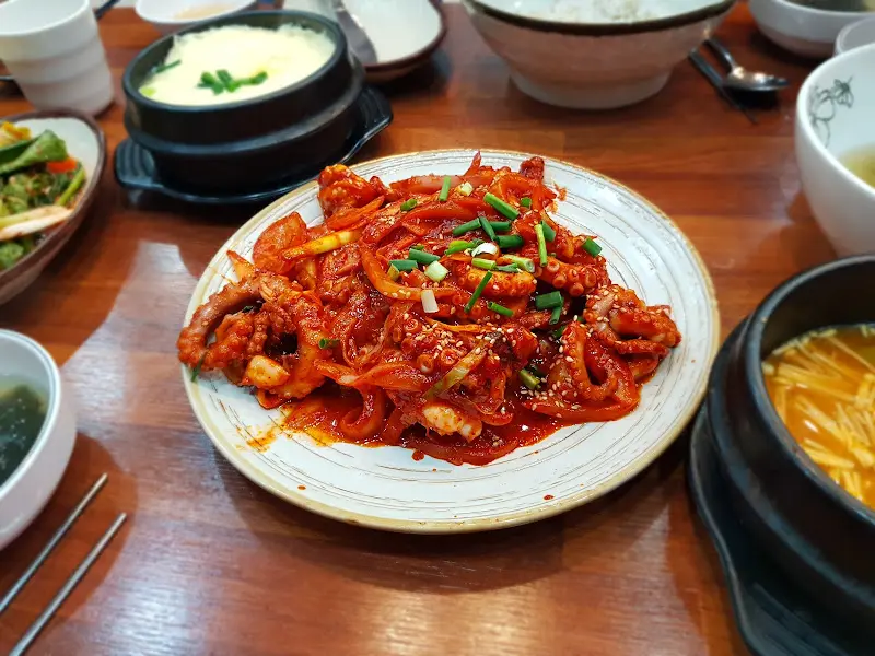 쭈꾸미볶음 한 상 차림