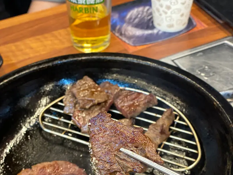 잘 익은 소고기 한 점