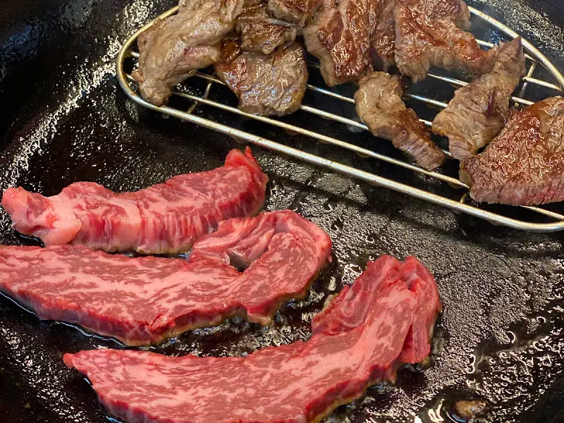 노릇노릇 구워진 소고기