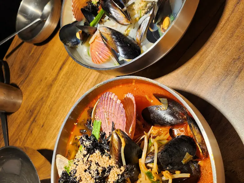 조개 칼국수 확대샷