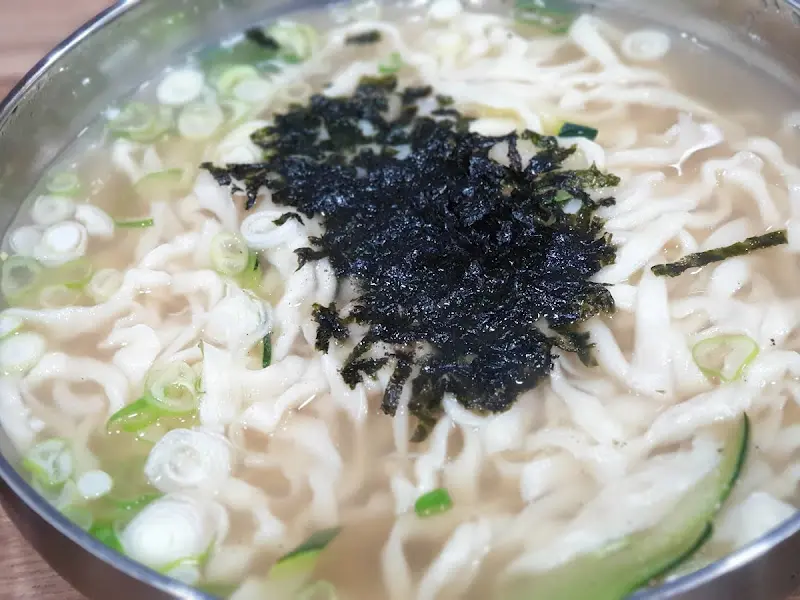 깔끔한 칼국수