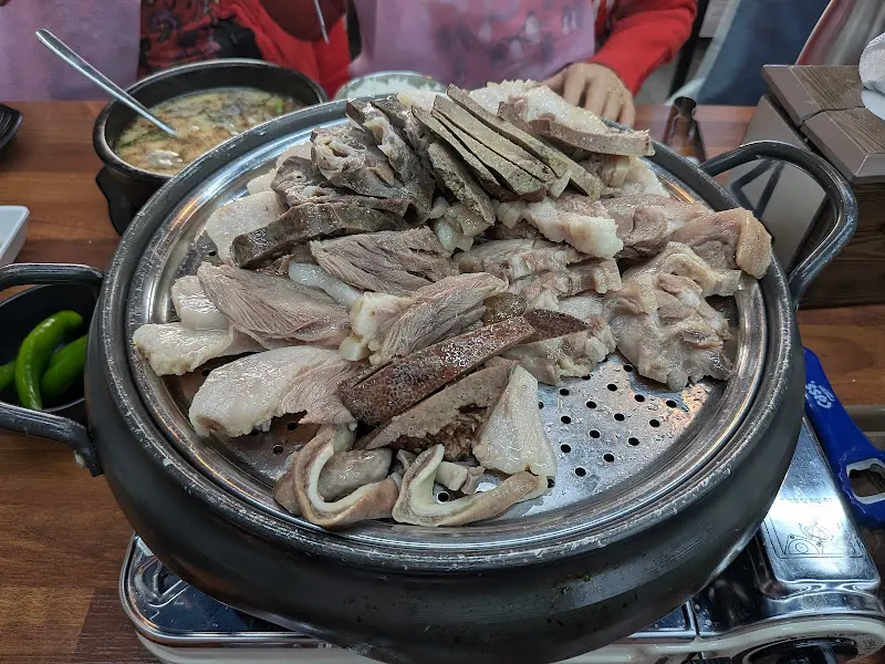 도마수육정식