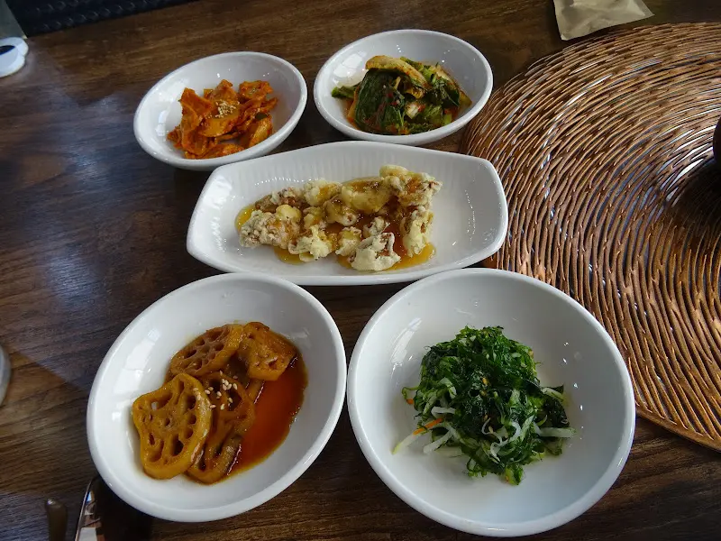 정갈한 밑반찬 클로즈업