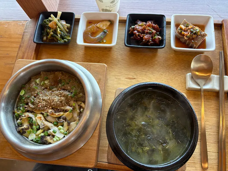 전복 솥밥 한 상차림